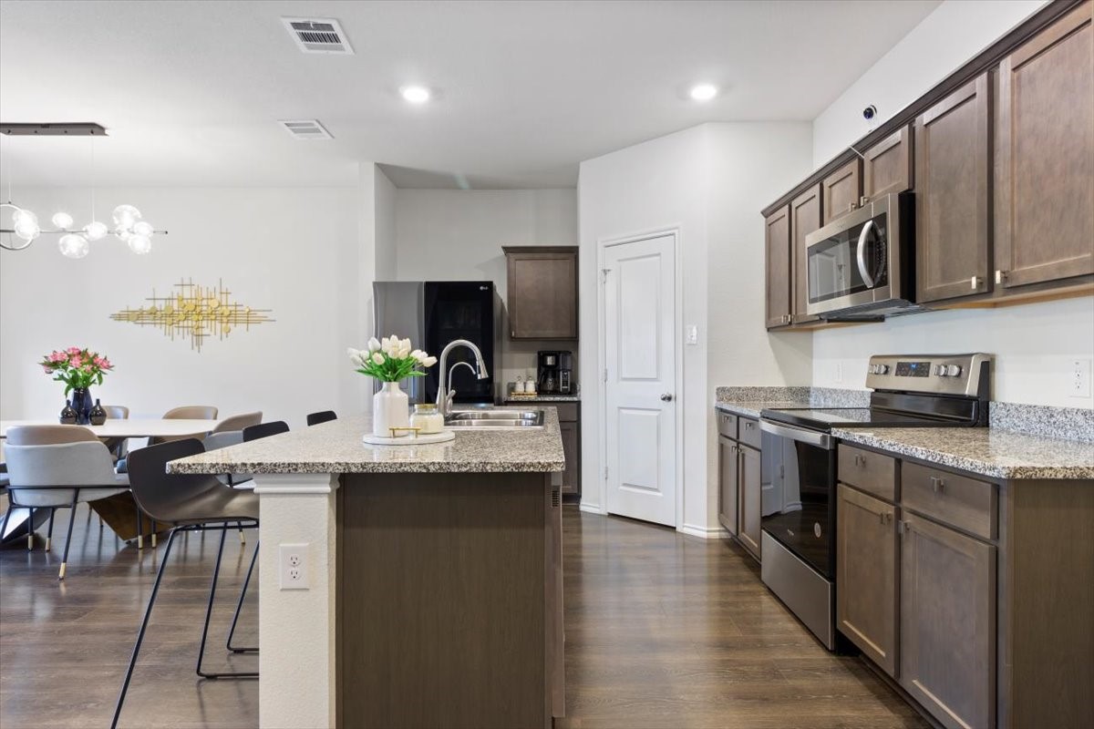 705 Fueller Drive Aubrey TX 76227