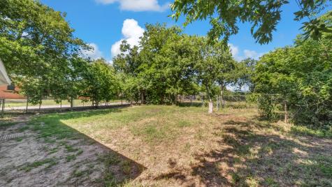 1220 N Rusk Street Weatherford TX 76086