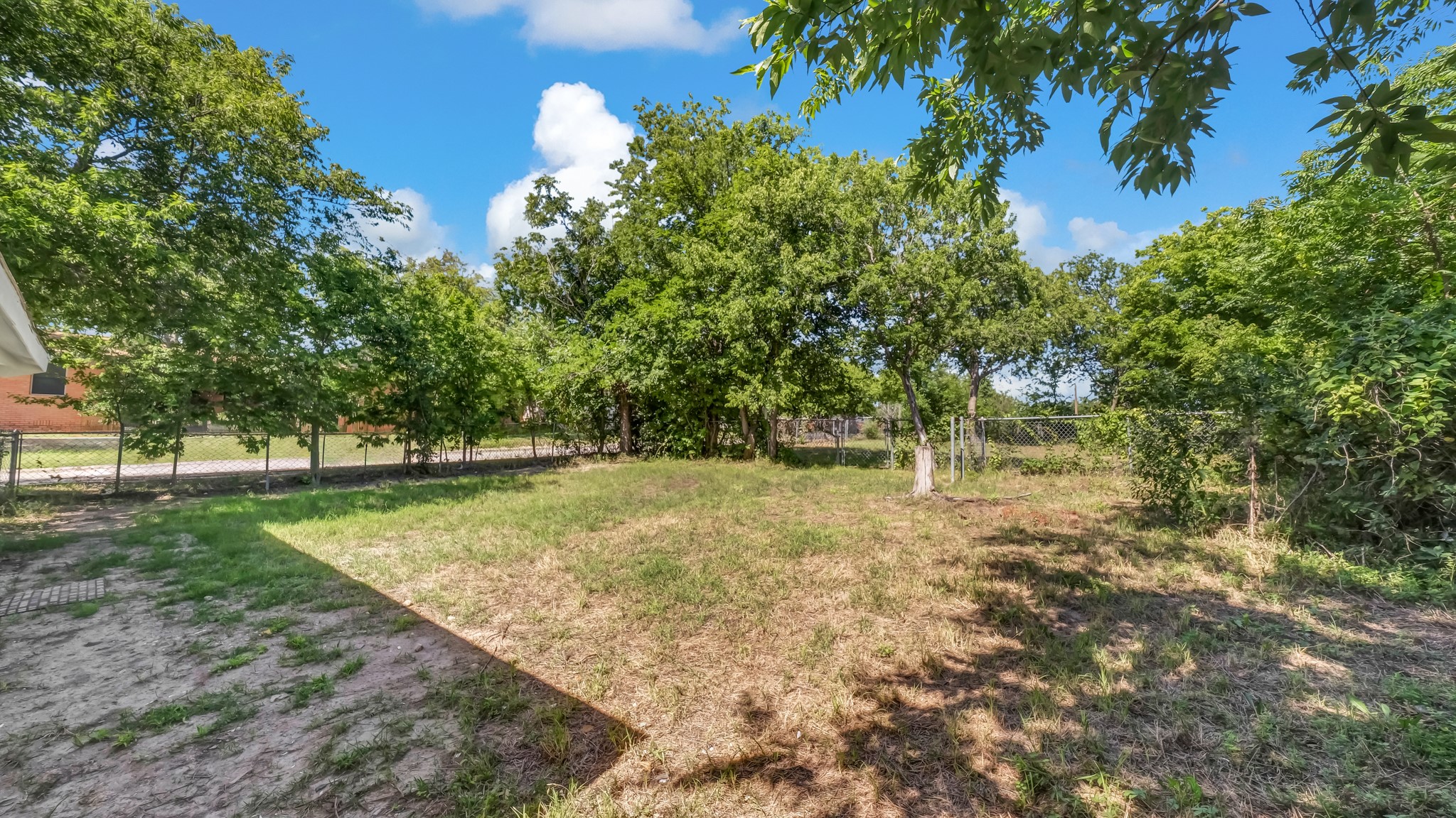 1220 N Rusk Street Weatherford TX 76086