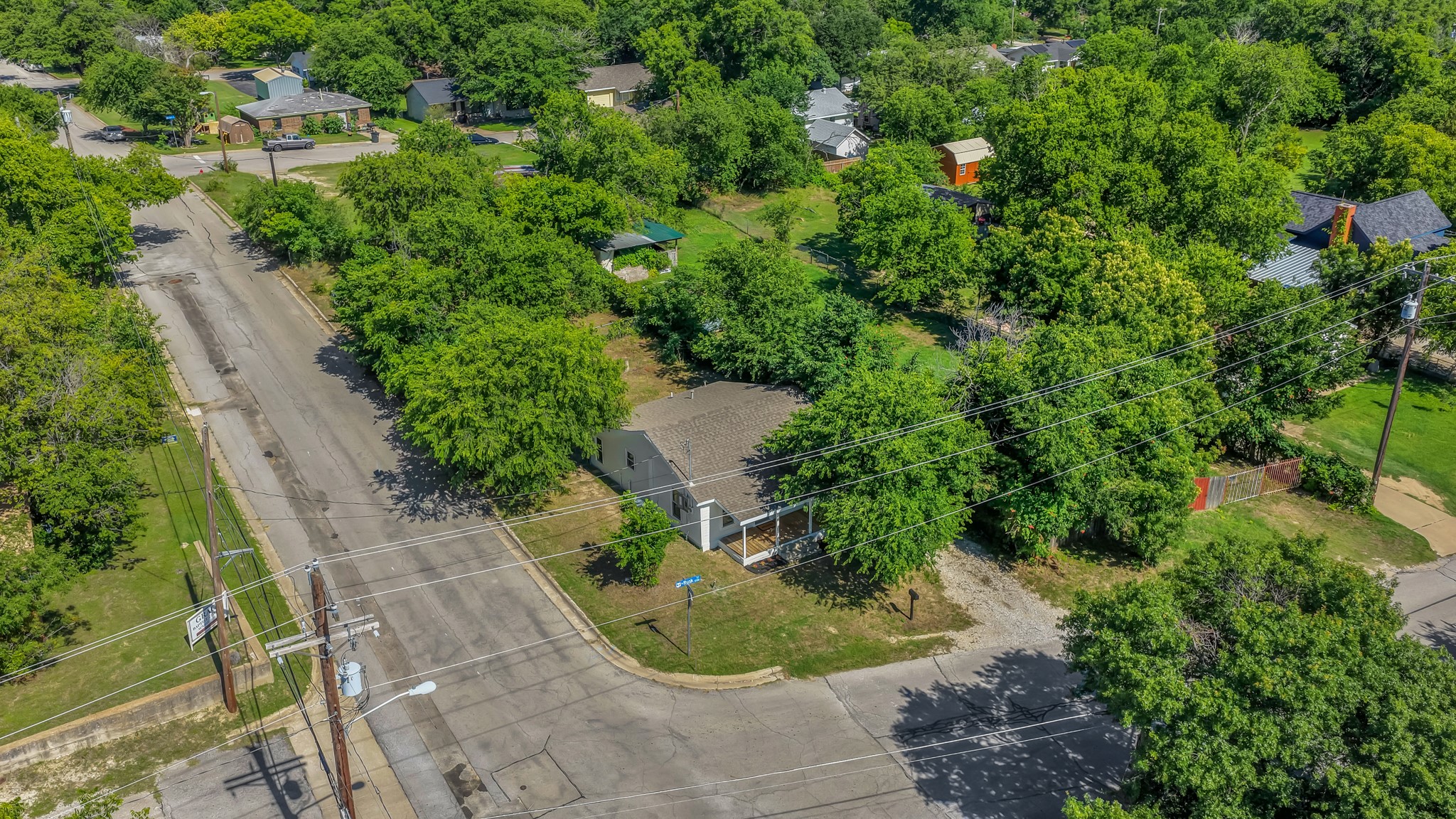 1220 N Rusk Street Weatherford TX 76086
