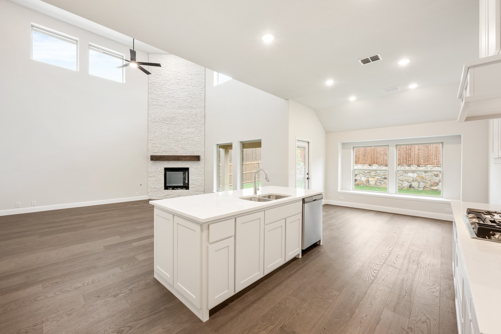 933 Ford Drive Desoto TX 75115