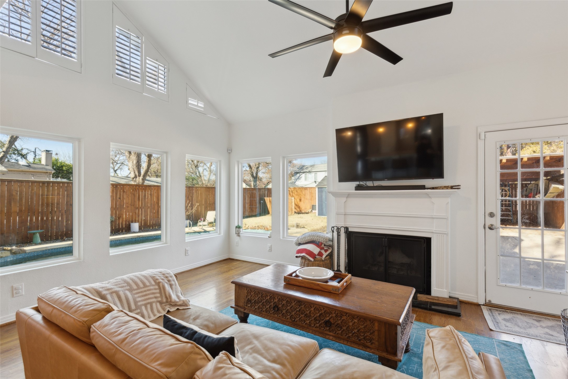 9427 Hobart Street Dallas TX 75218