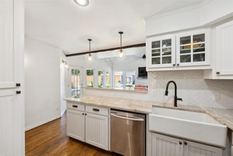 9427 Hobart Street Dallas TX 75218