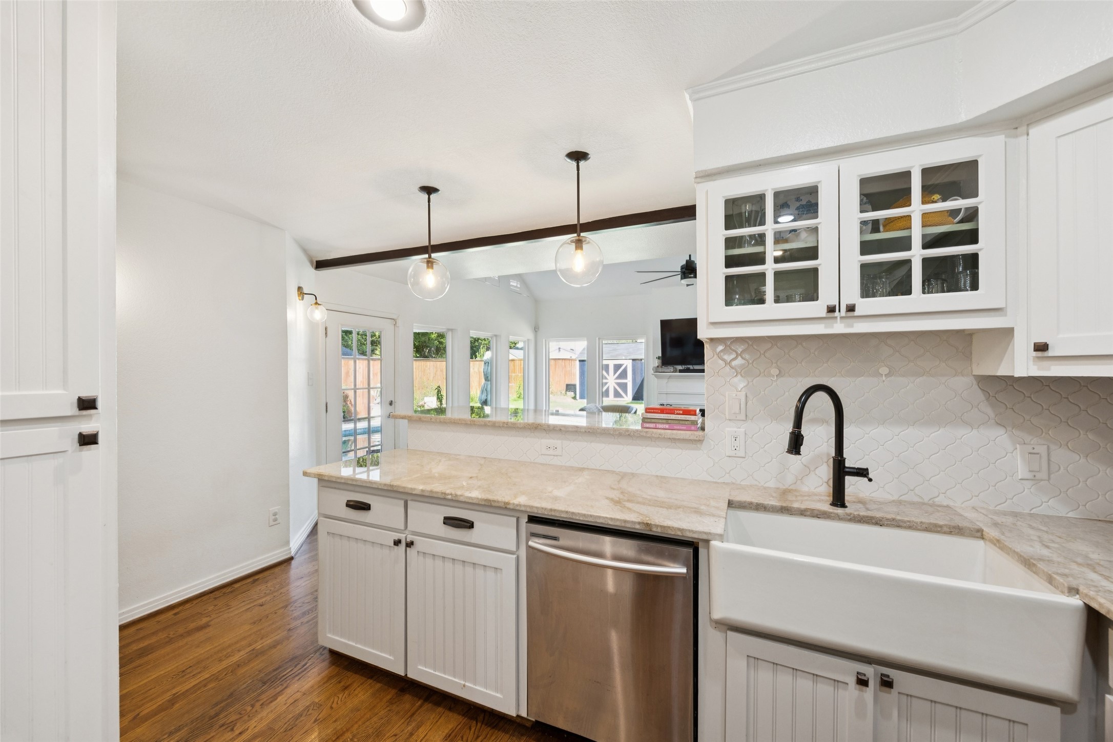 9427 Hobart Street Dallas TX 75218