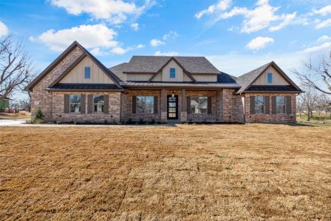 2717 Village Road Granbury TX 76049
