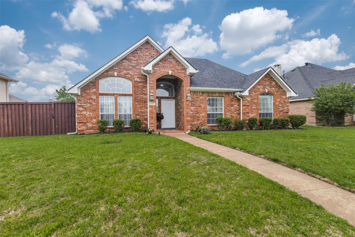 1509 Spring Hollow Lane Garland TX 75043