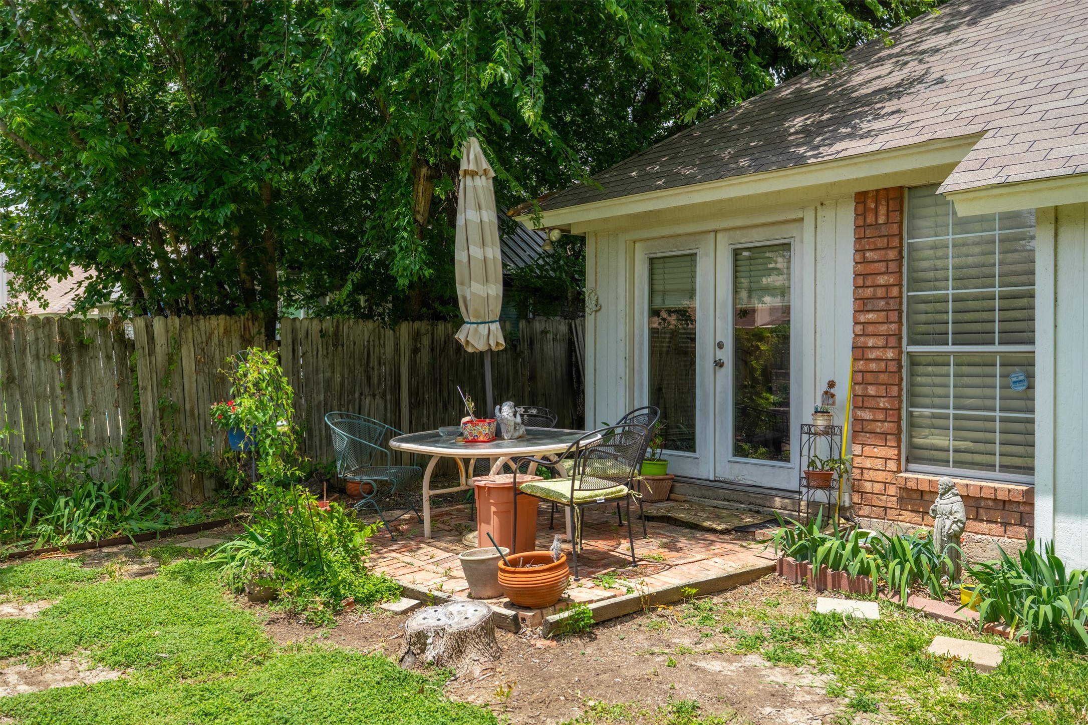 5916 Hillglen Drive Watauga TX 76148