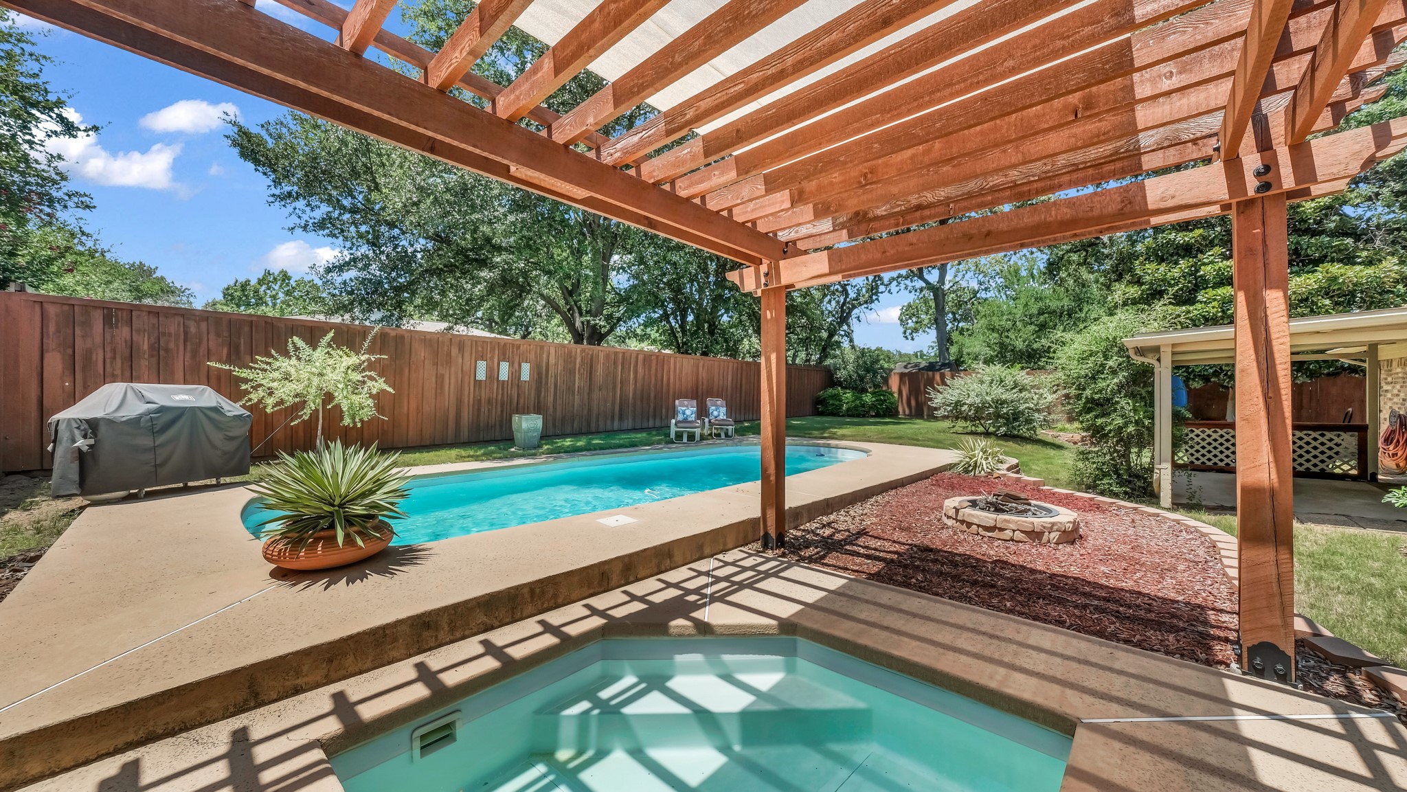 7717 Chasewood Drive North Richland Hills TX 76182