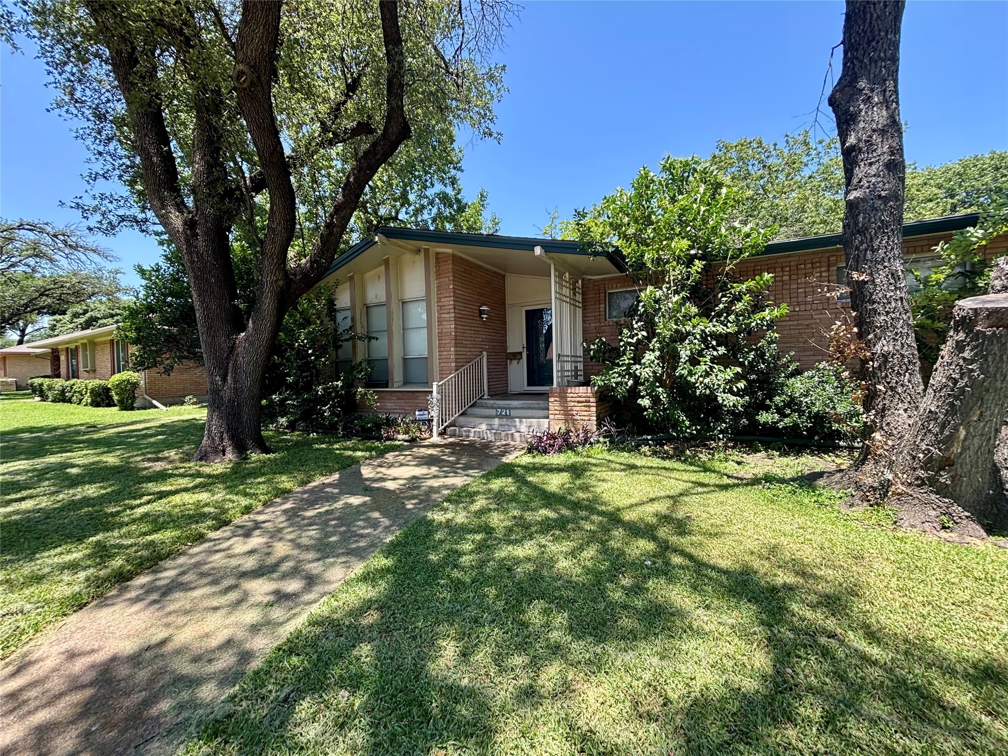 721 Green Hill Road Dallas TX 75232