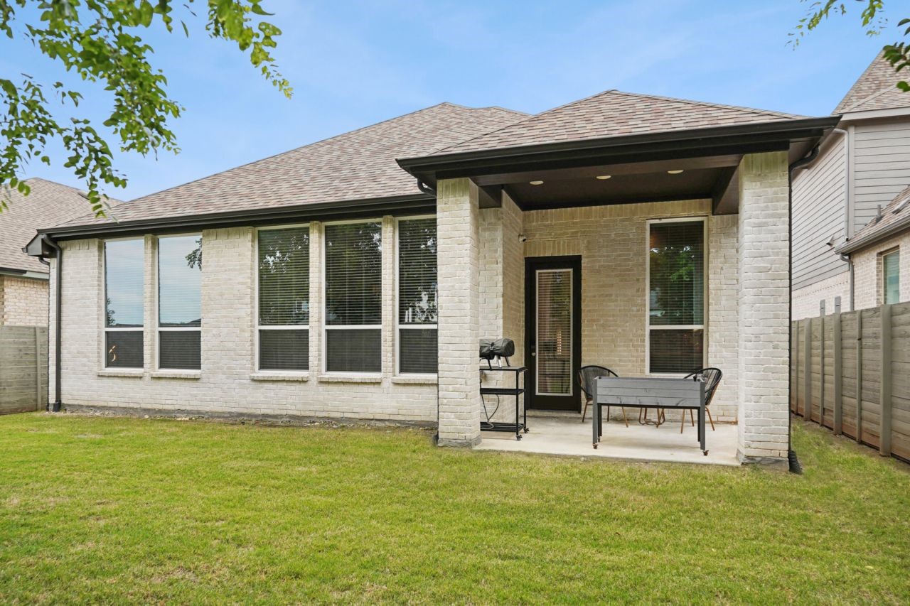 1314 20th Street Northlake TX 76226