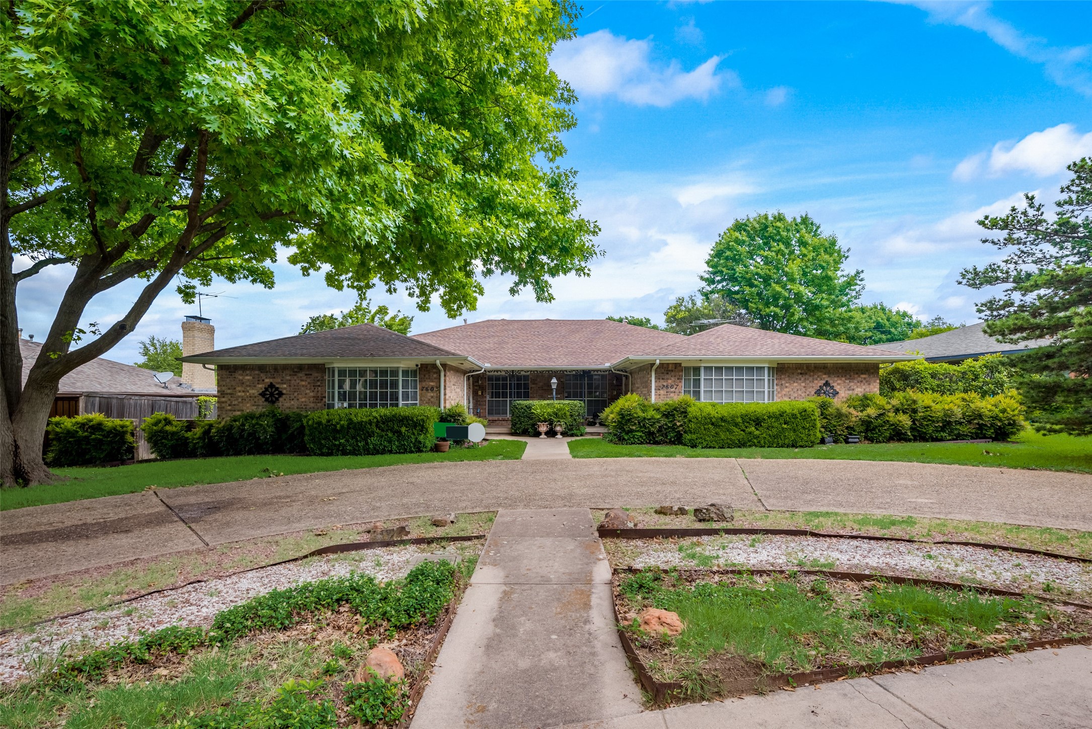 7607 Meadow Oaks Drive Dallas TX 75230