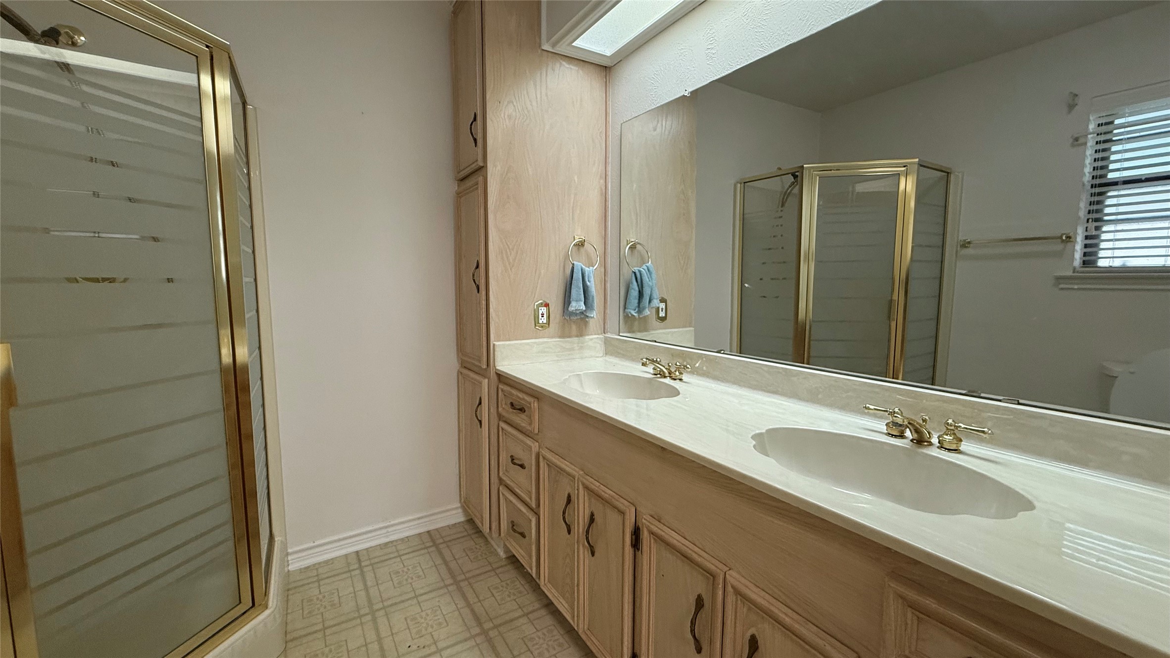402 Sequoia Drive Garland TX 75041