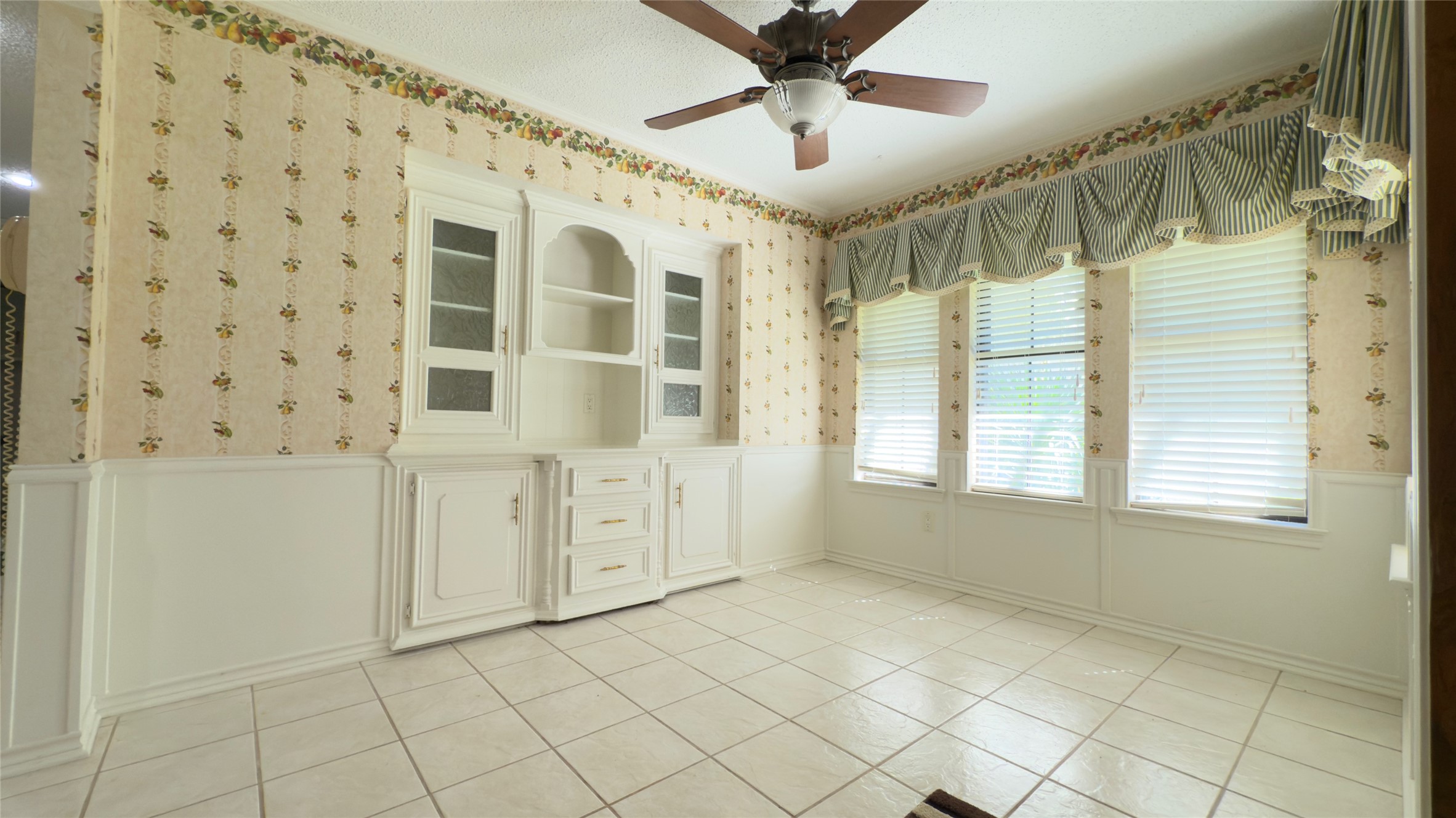 402 Sequoia Drive Garland TX 75041