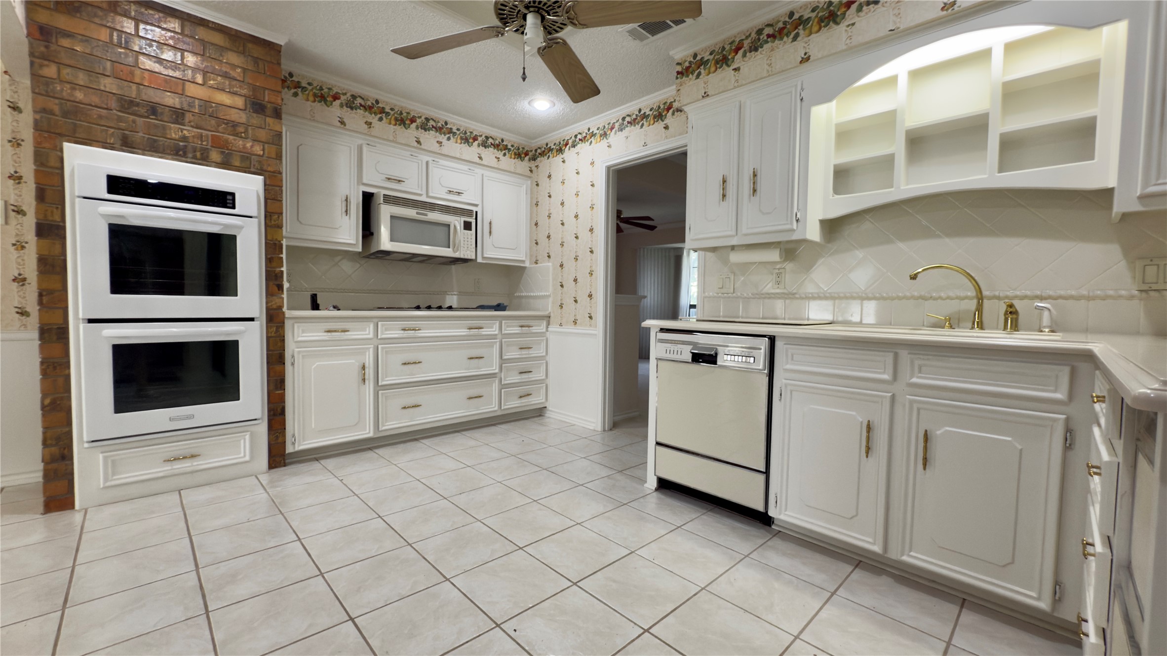 402 Sequoia Drive Garland TX 75041