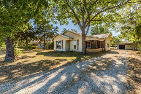 806 N Reagan Street West TX 76691