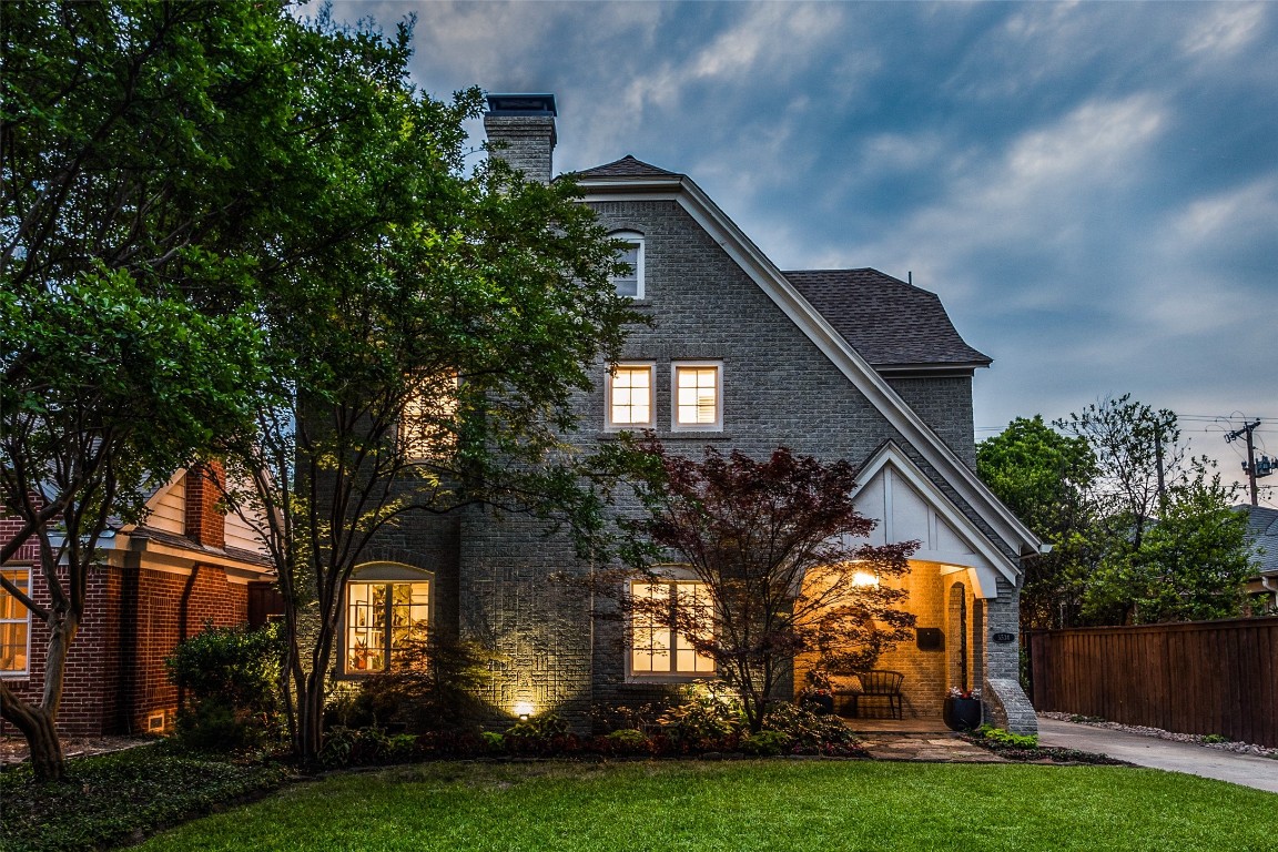 5534 Monticello Avenue Dallas TX 75206