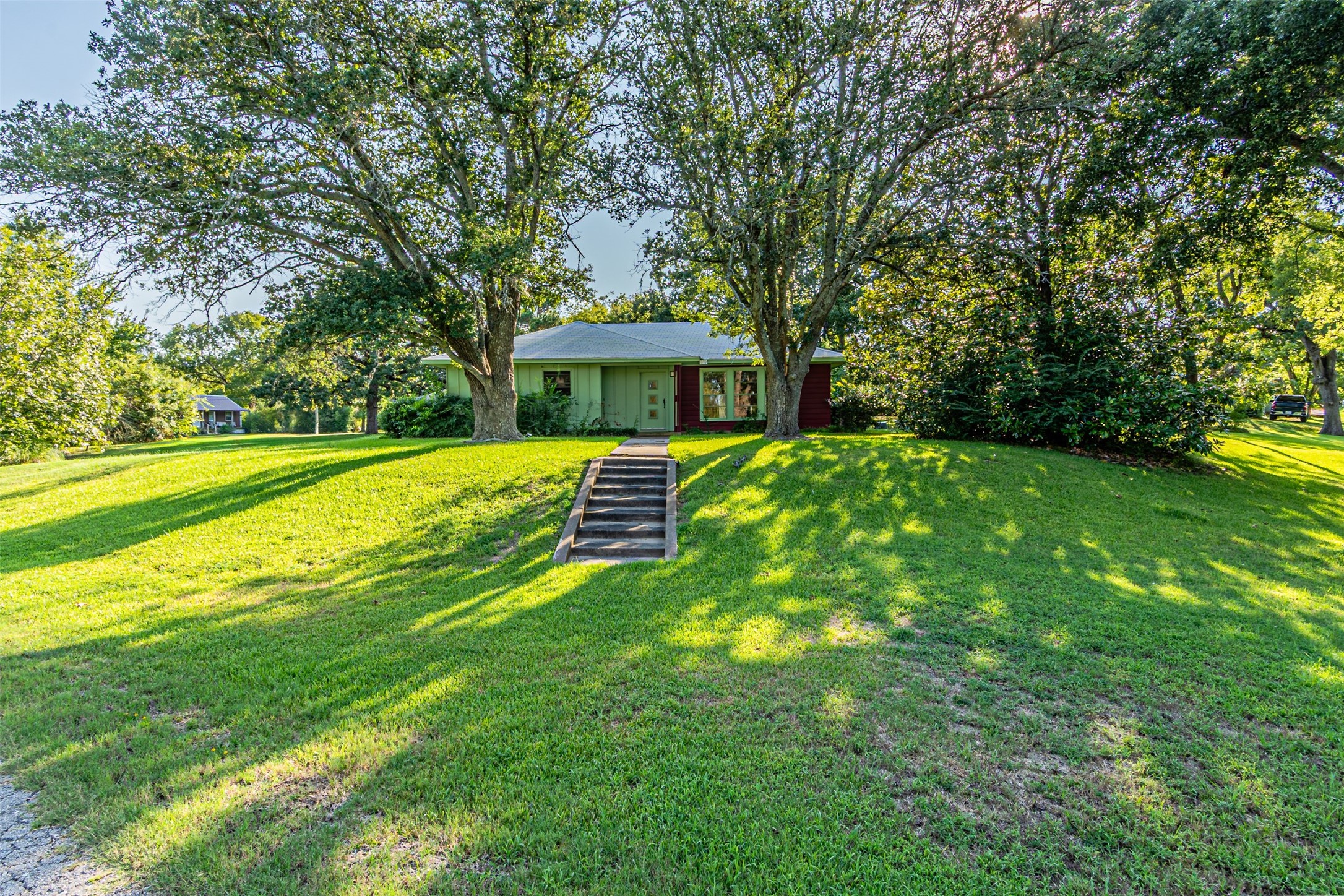 713 N Washington Street Grand Saline TX 75140