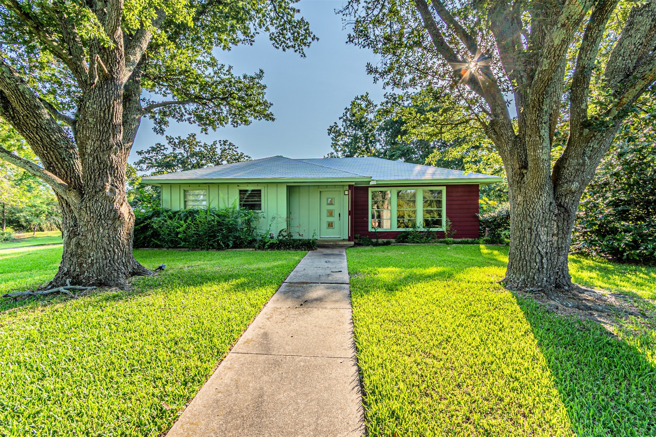 713 N Washington Street Grand Saline TX 75140