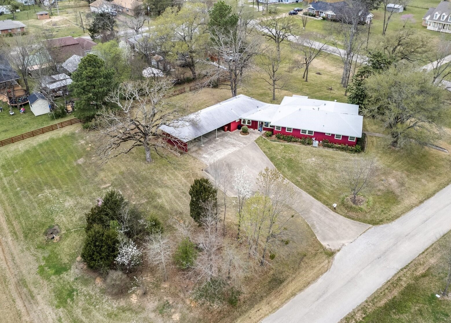 713 N Washington Street Grand Saline TX 75140