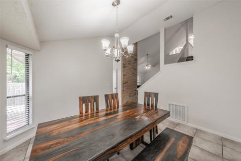 825 Ashmount Lane Arlington TX 76017