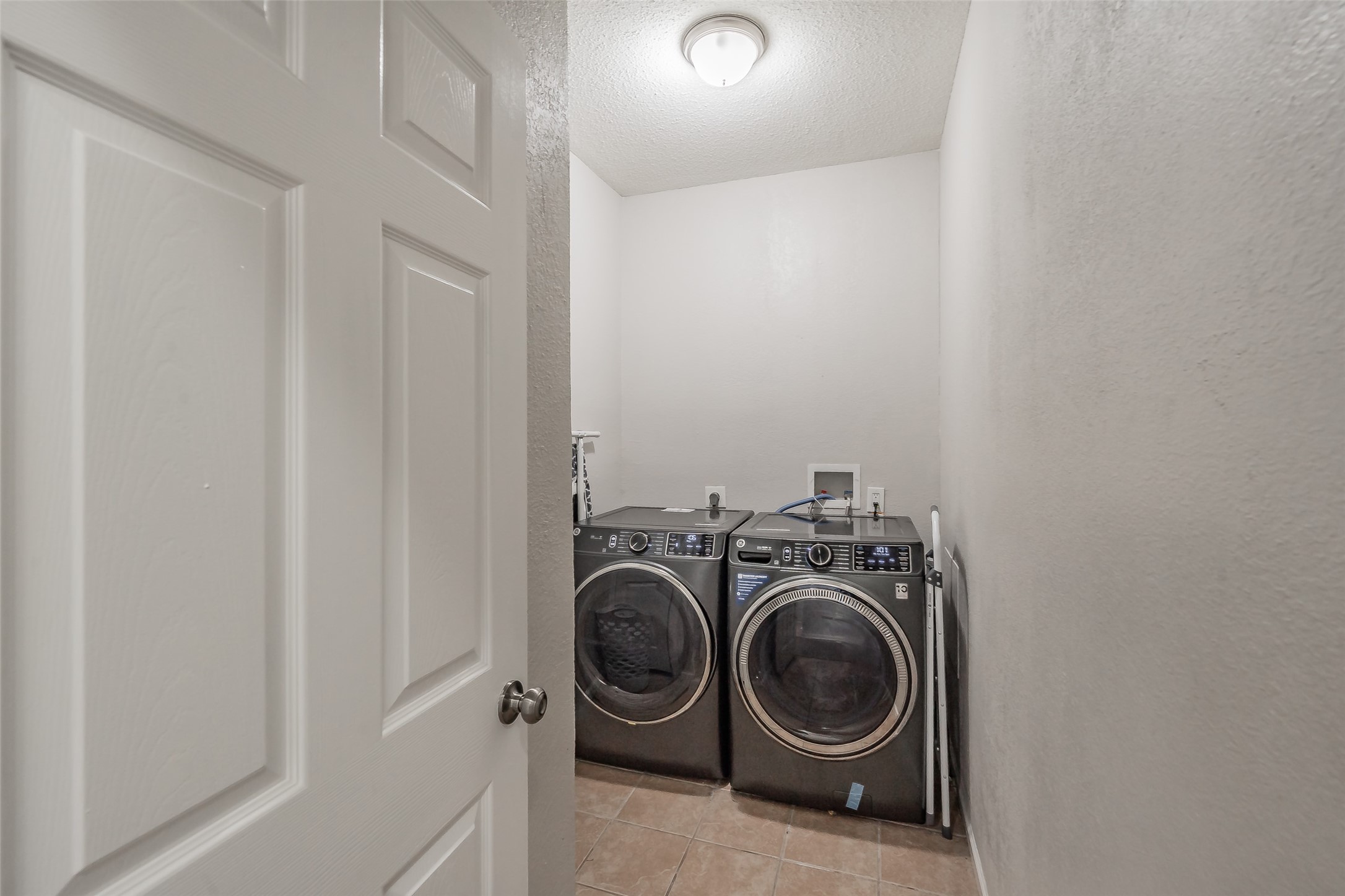 825 Ashmount Lane Arlington TX 76017