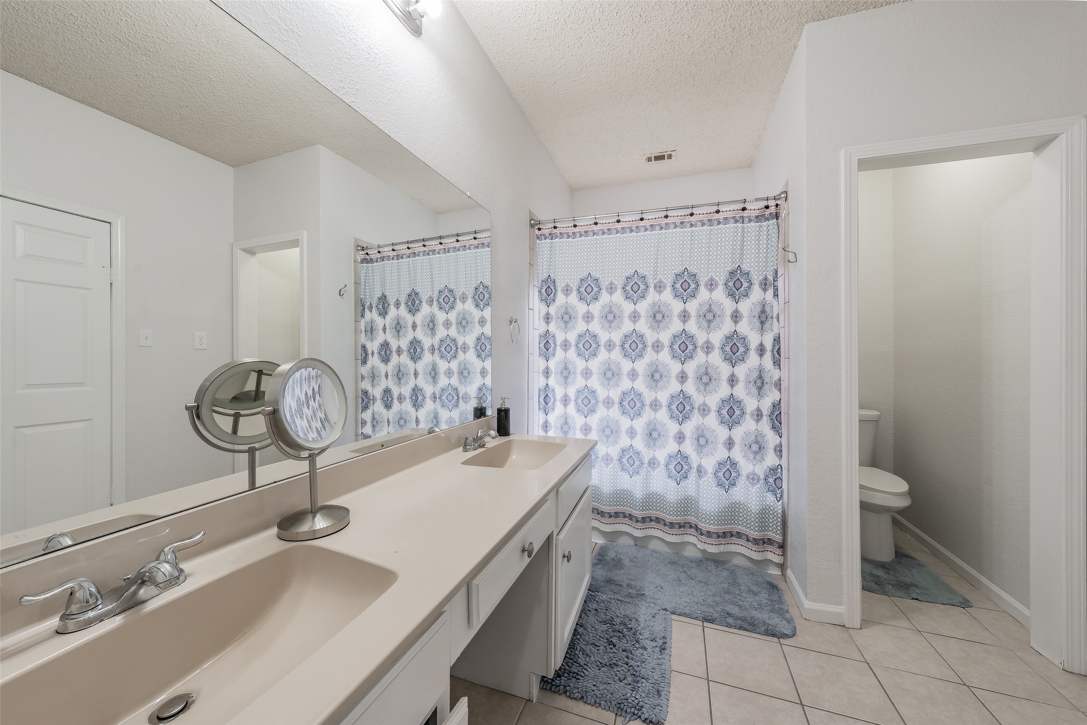 825 Ashmount Lane Arlington TX 76017