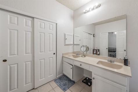 825 Ashmount Lane Arlington TX 76017