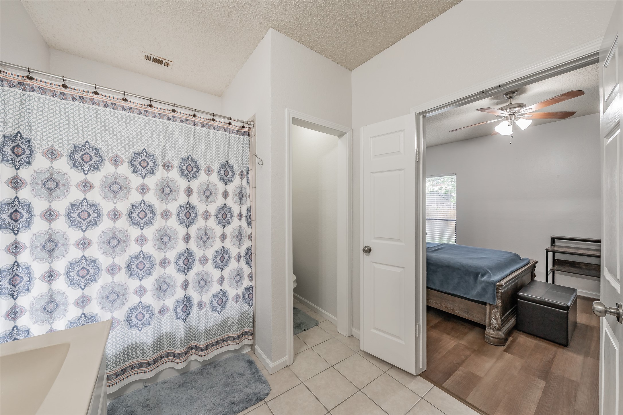 825 Ashmount Lane Arlington TX 76017