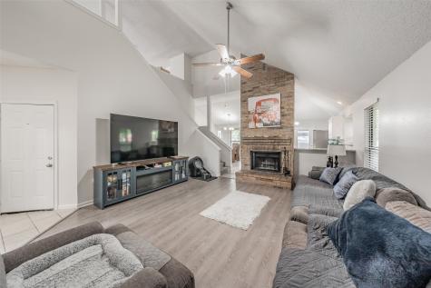 825 Ashmount Lane Arlington TX 76017