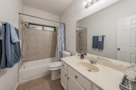 825 Ashmount Lane Arlington TX 76017