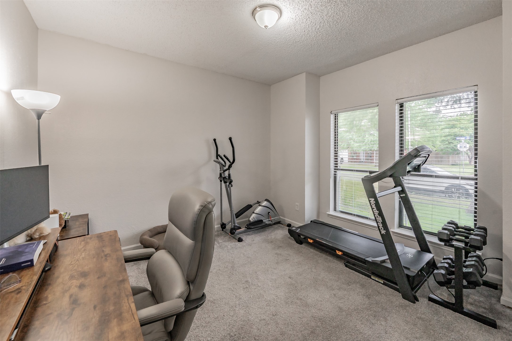 825 Ashmount Lane Arlington TX 76017