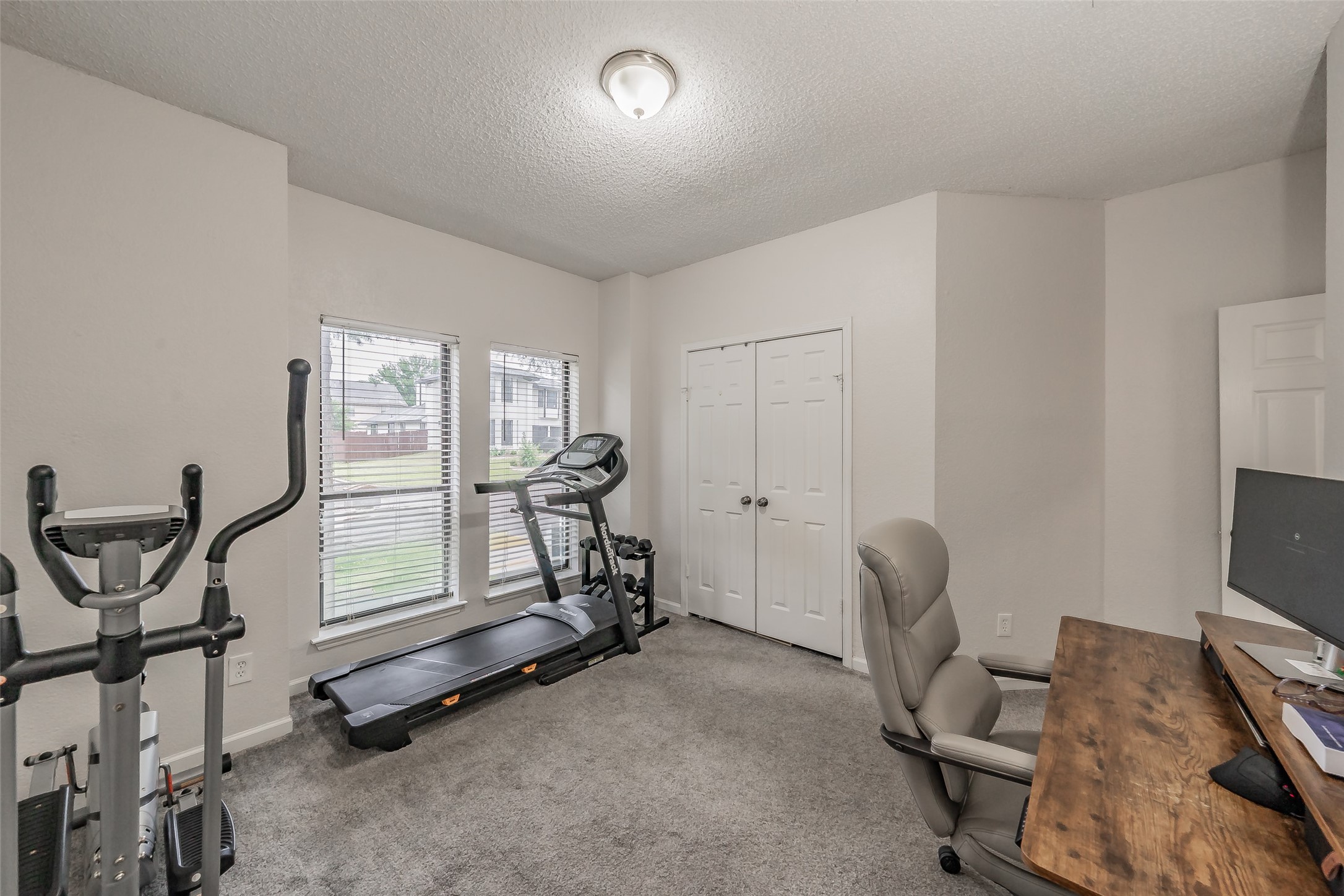 825 Ashmount Lane Arlington TX 76017