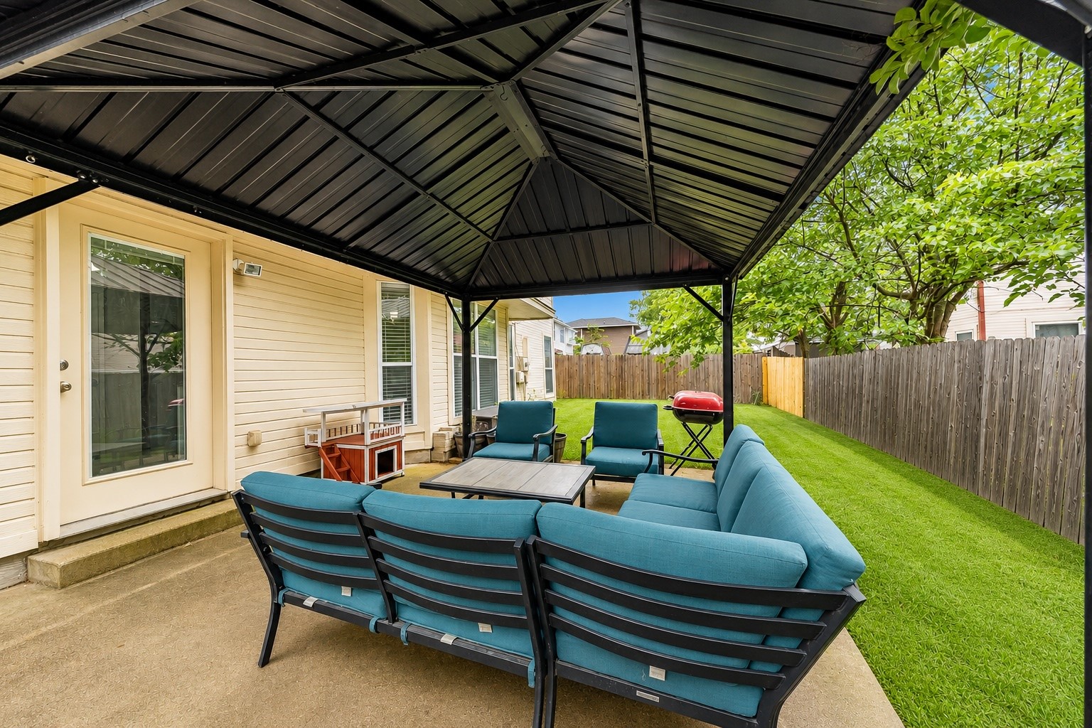 825 Ashmount Lane Arlington TX 76017