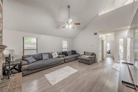 825 Ashmount Lane Arlington TX 76017