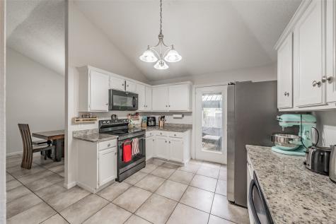 825 Ashmount Lane Arlington TX 76017
