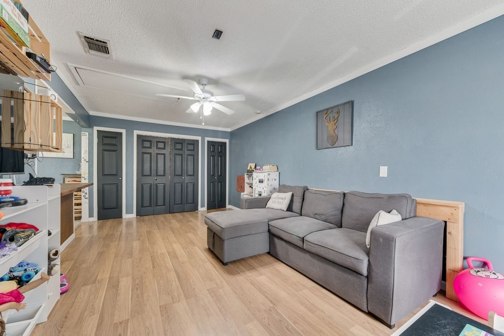 393 County Road 3320 Greenville TX 75402