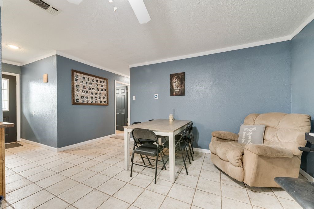393 County Road 3320 Greenville TX 75402