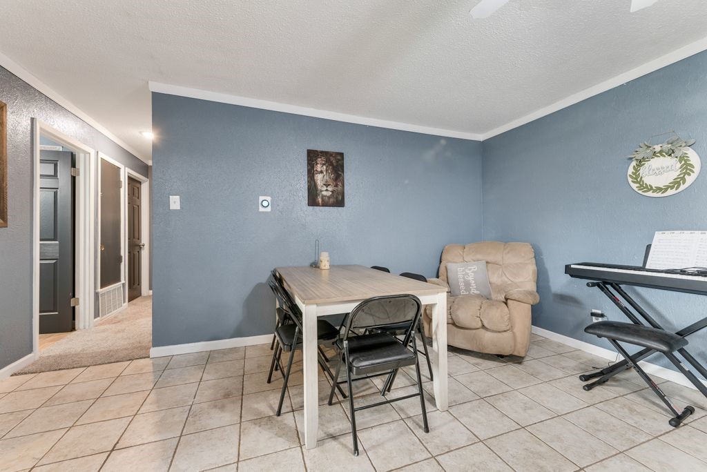 393 County Road 3320 Greenville TX 75402