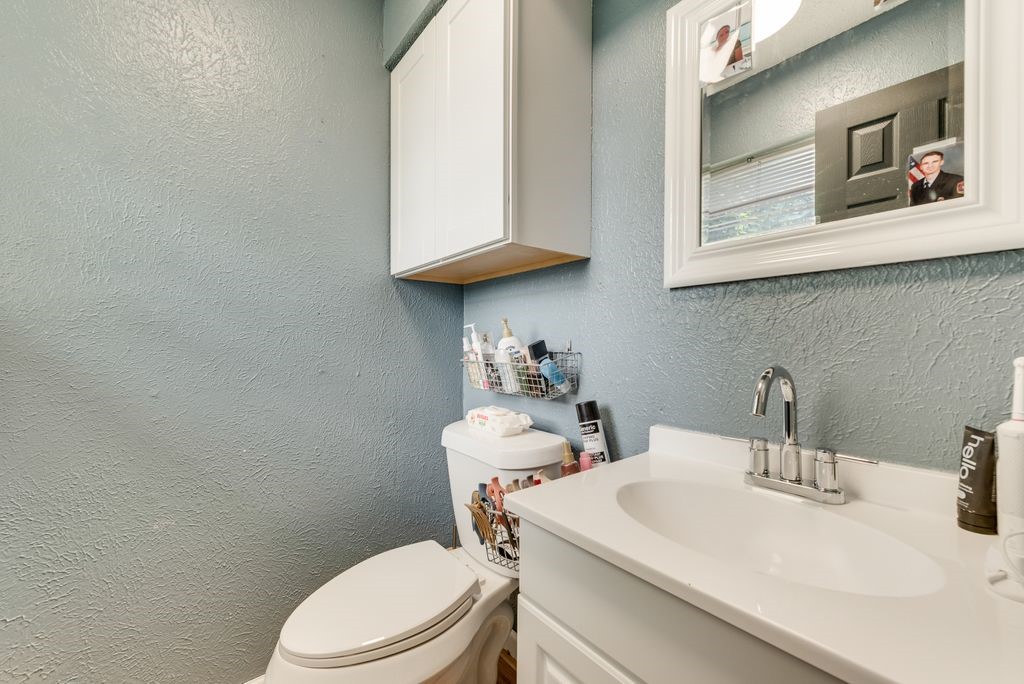393 County Road 3320 Greenville TX 75402