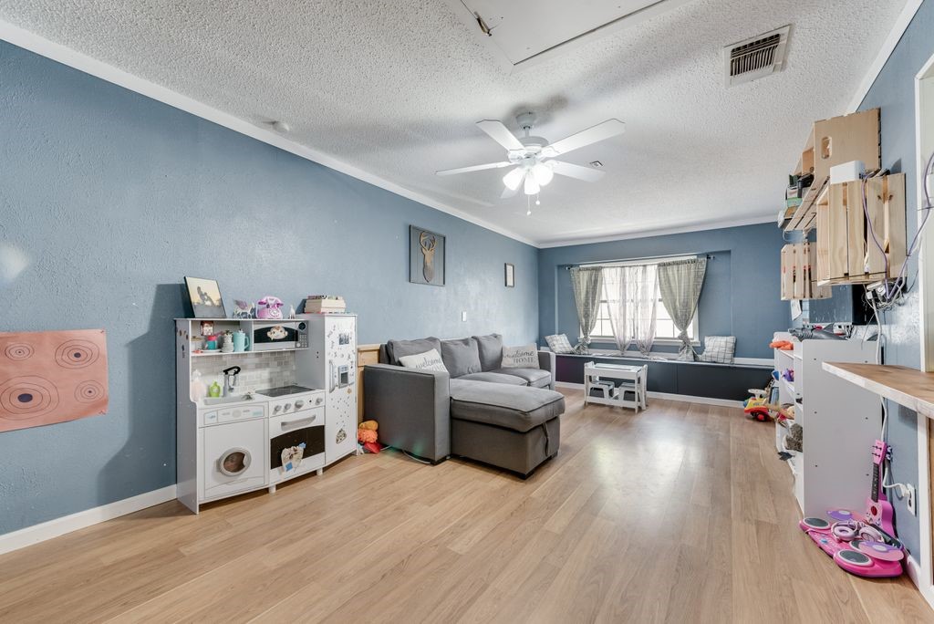 393 County Road 3320 Greenville TX 75402