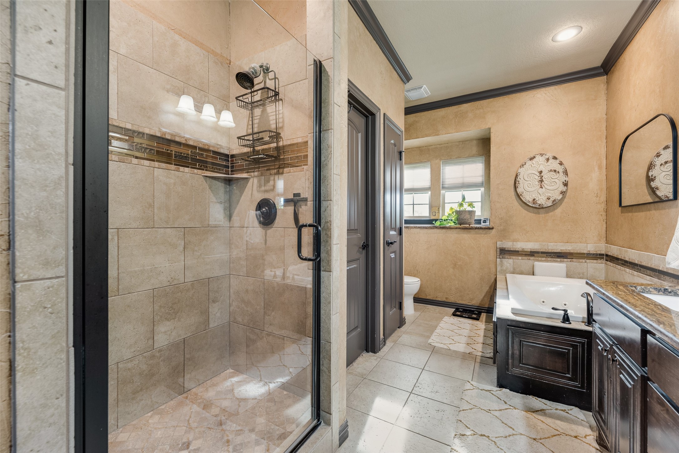 1132 Chartres Street Oak Ridge TX 75142