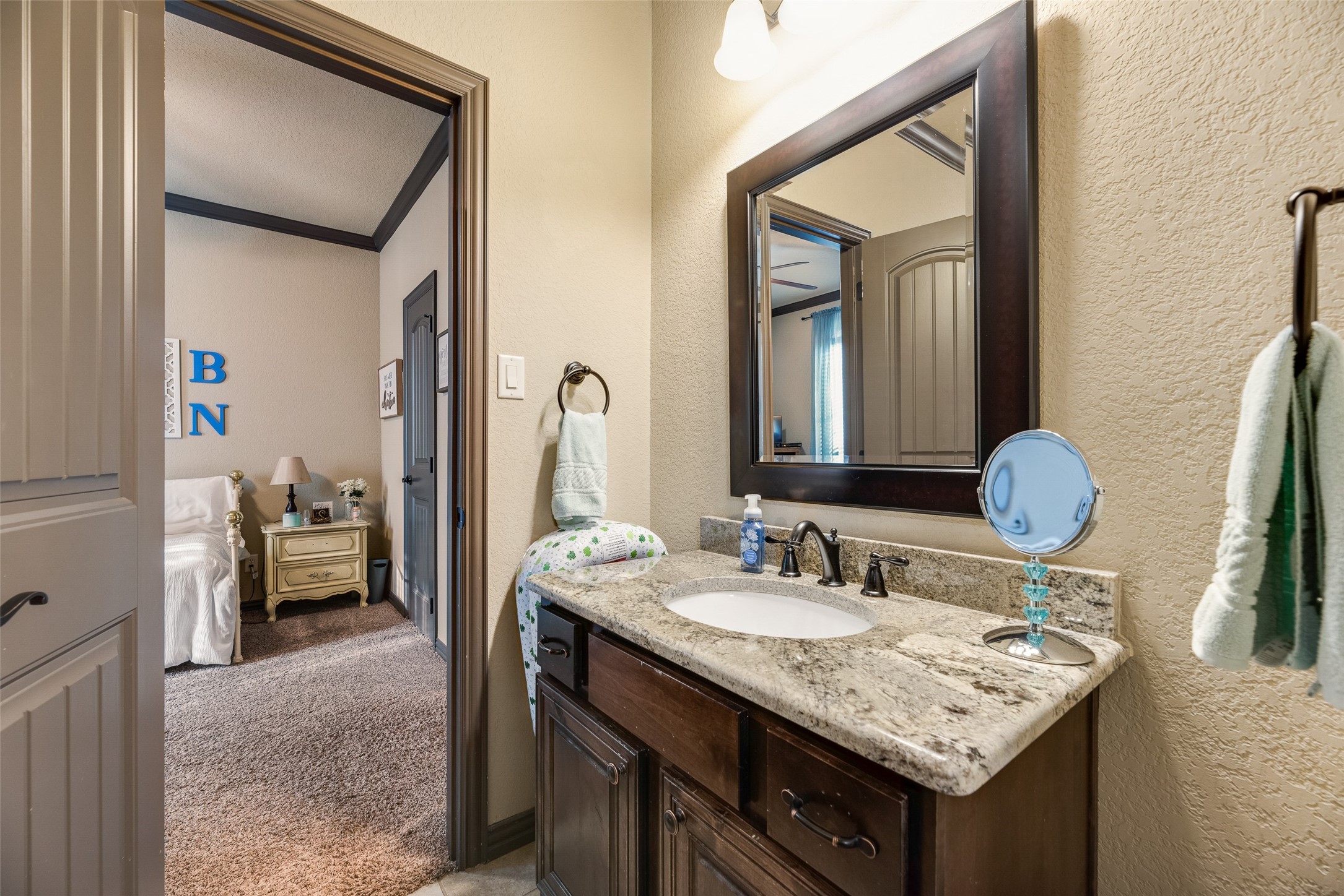 1132 Chartres Street Oak Ridge TX 75142