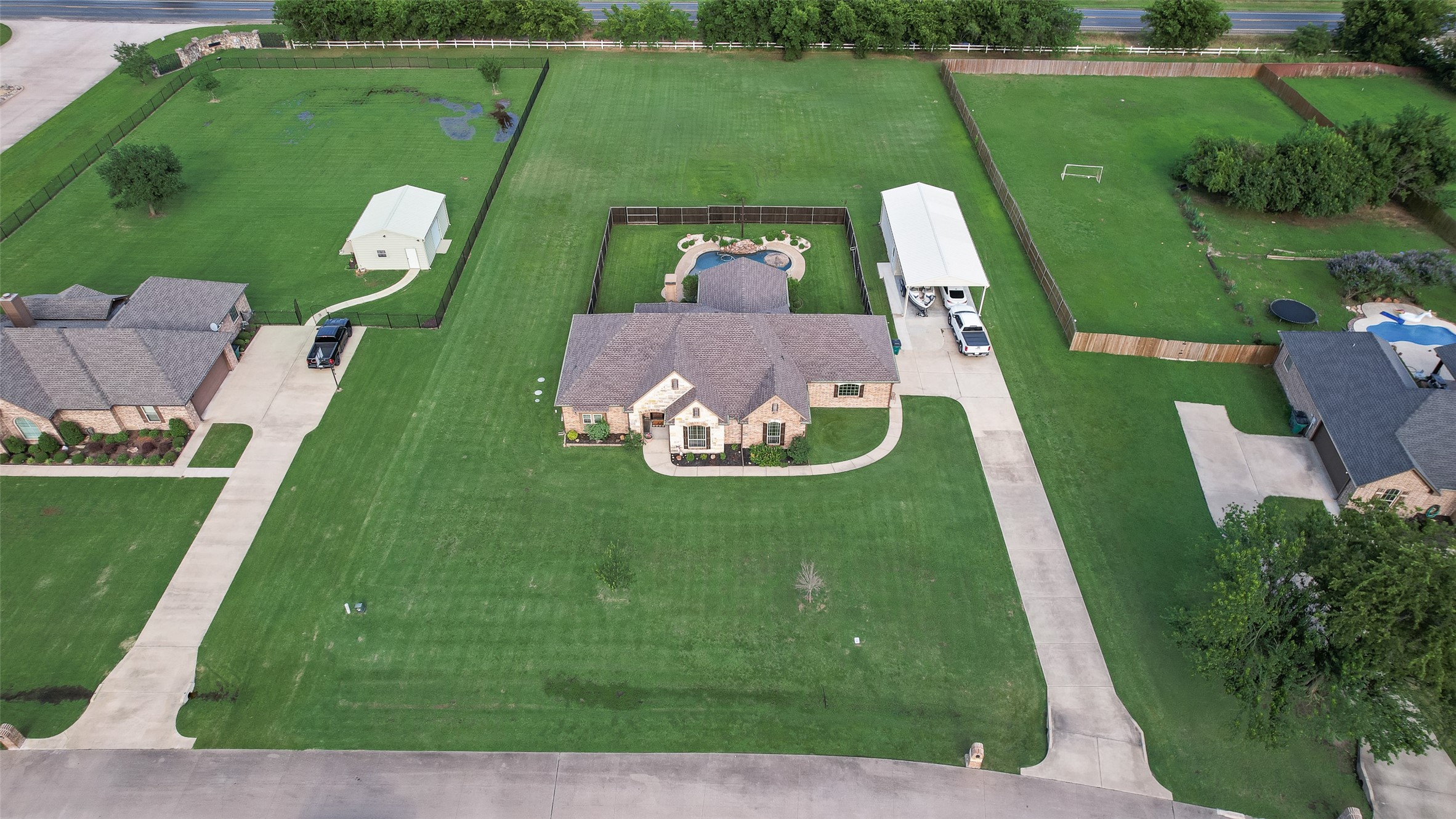 1132 Chartres Street Oak Ridge TX 75142