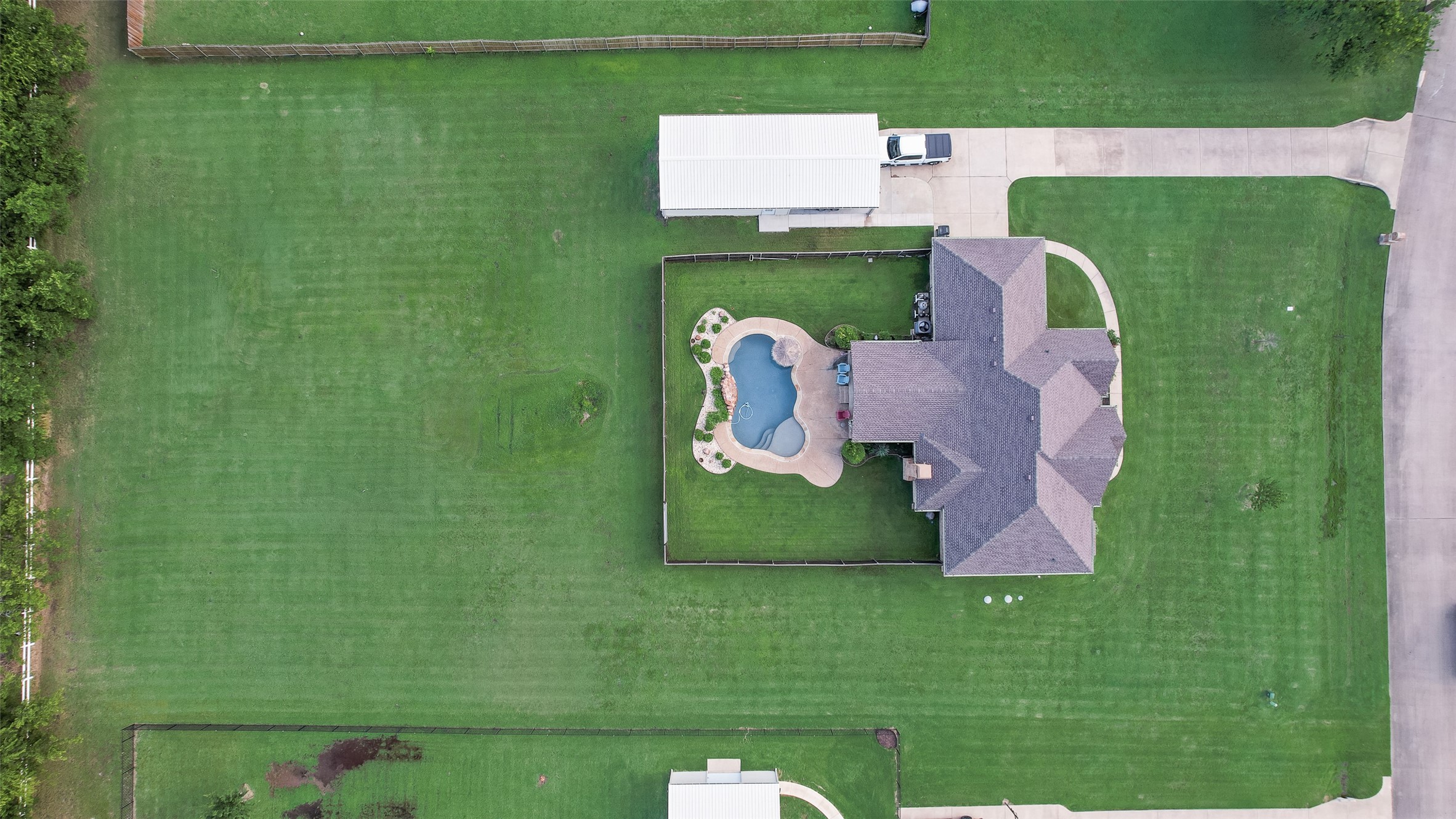 1132 Chartres Street Oak Ridge TX 75142
