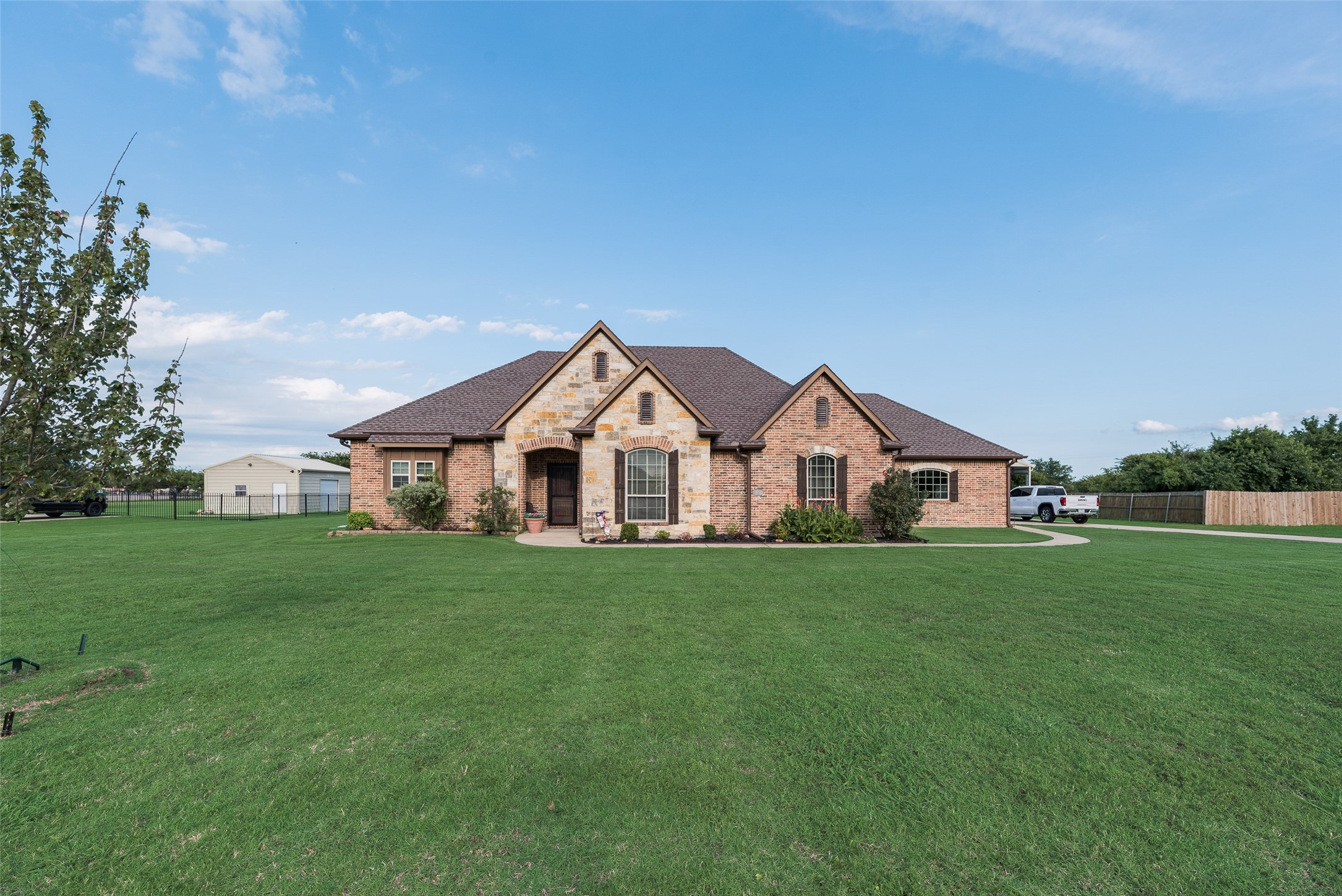 1132 Chartres Street Oak Ridge TX 75142