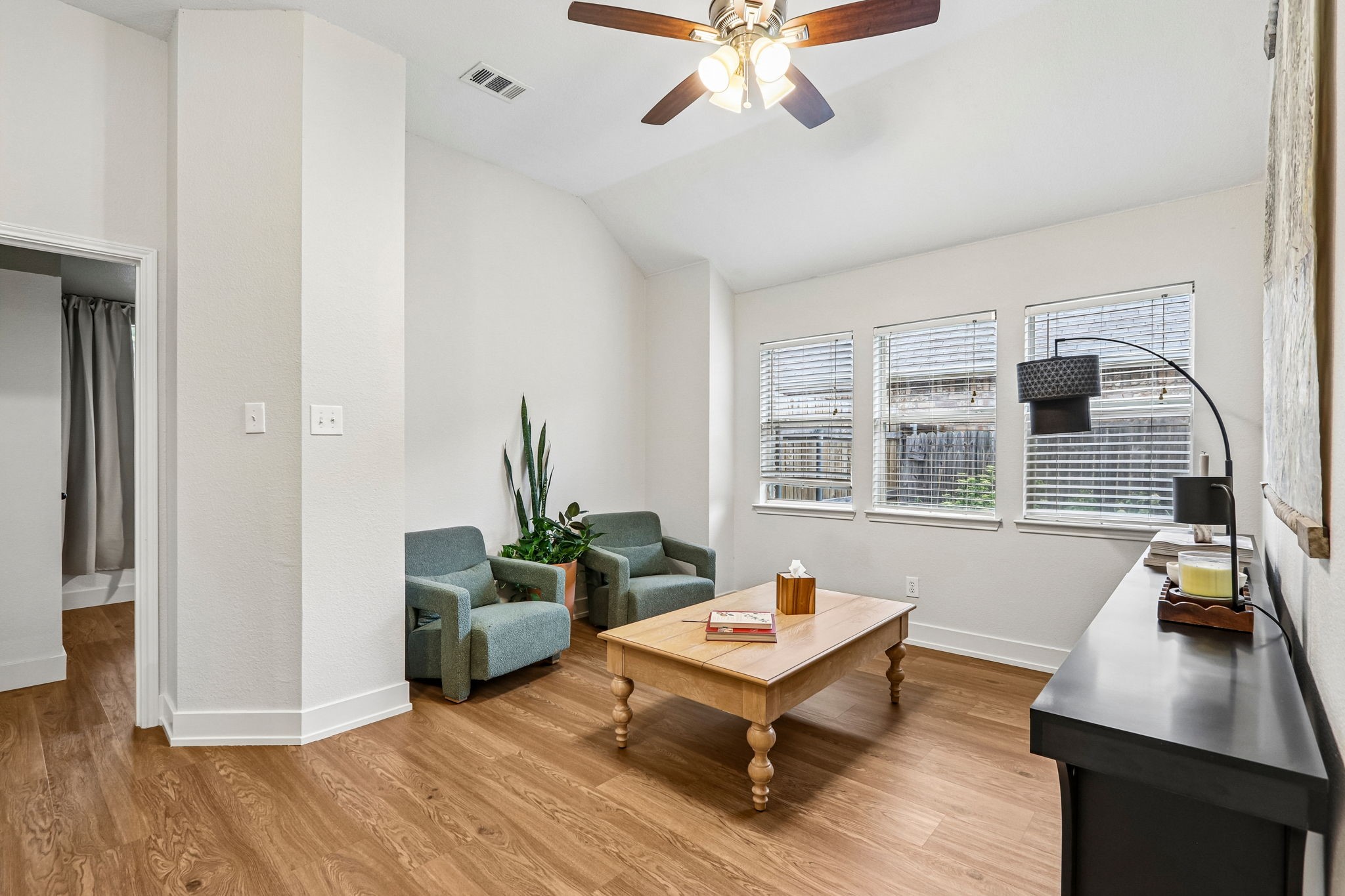 1013 Warbler Aubrey TX 76227