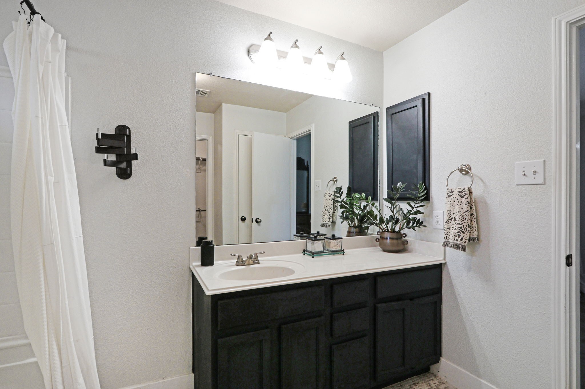 1013 Warbler Aubrey TX 76227