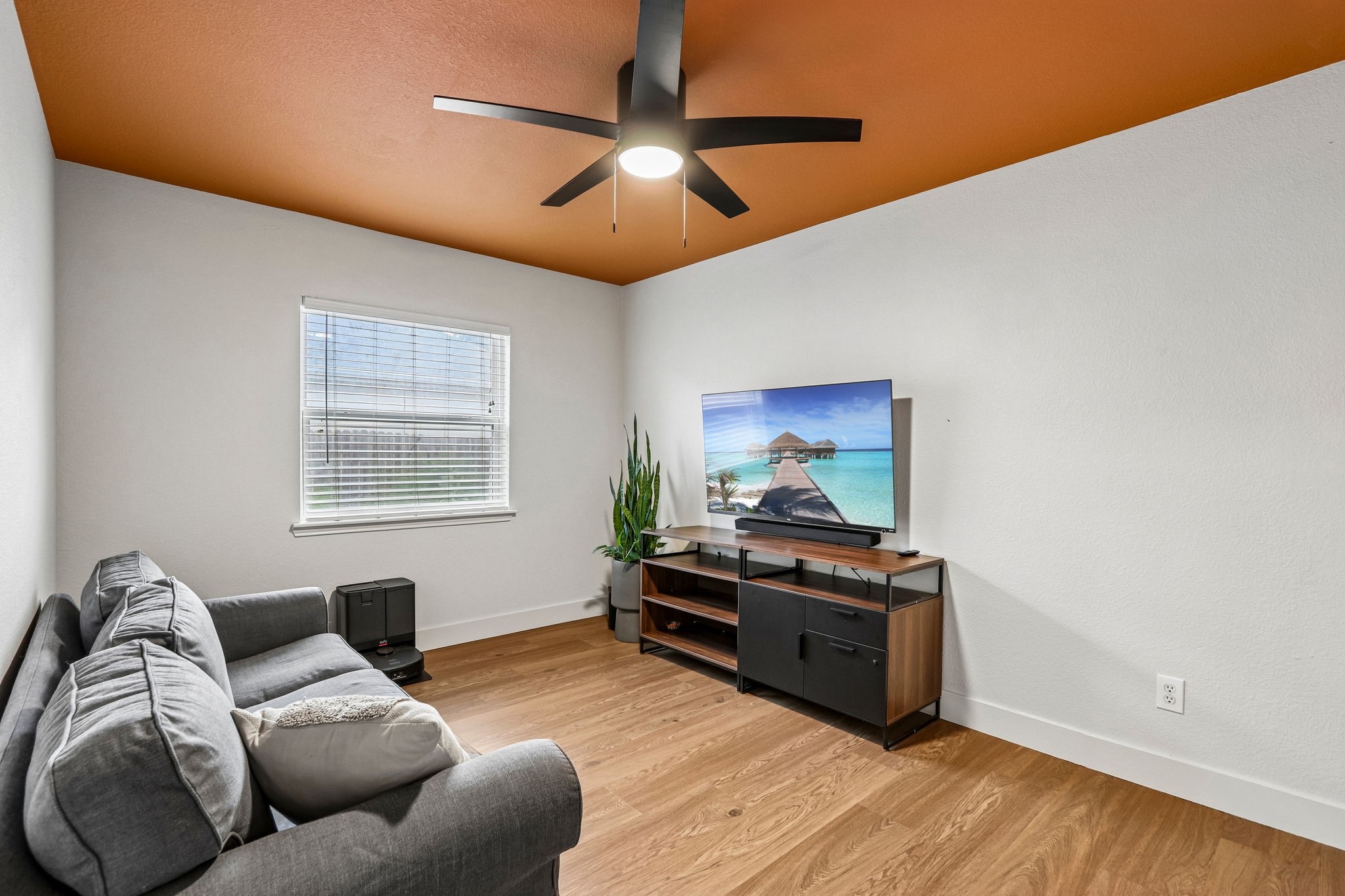 1013 Warbler Aubrey TX 76227