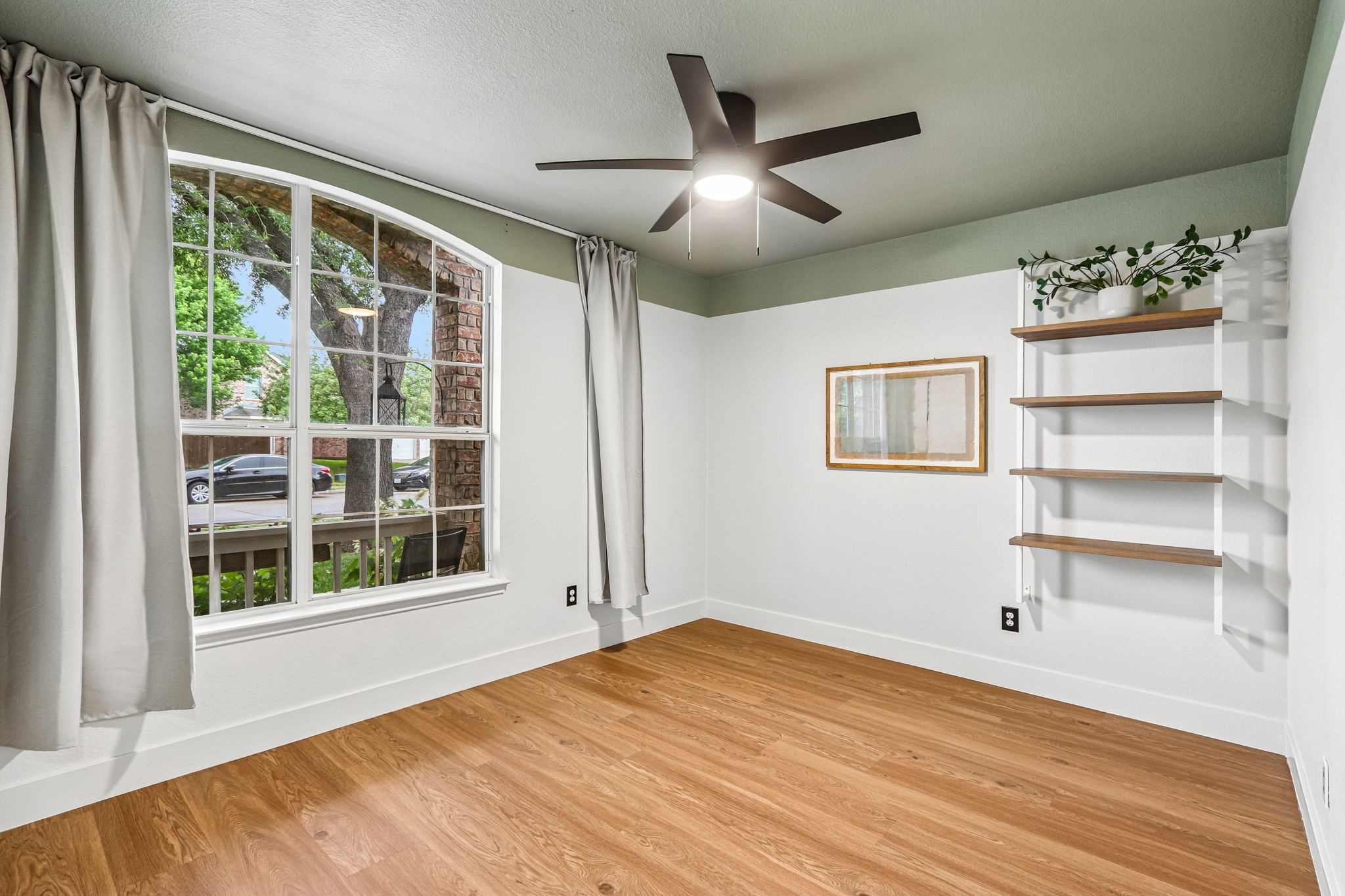 1013 Warbler Aubrey TX 76227