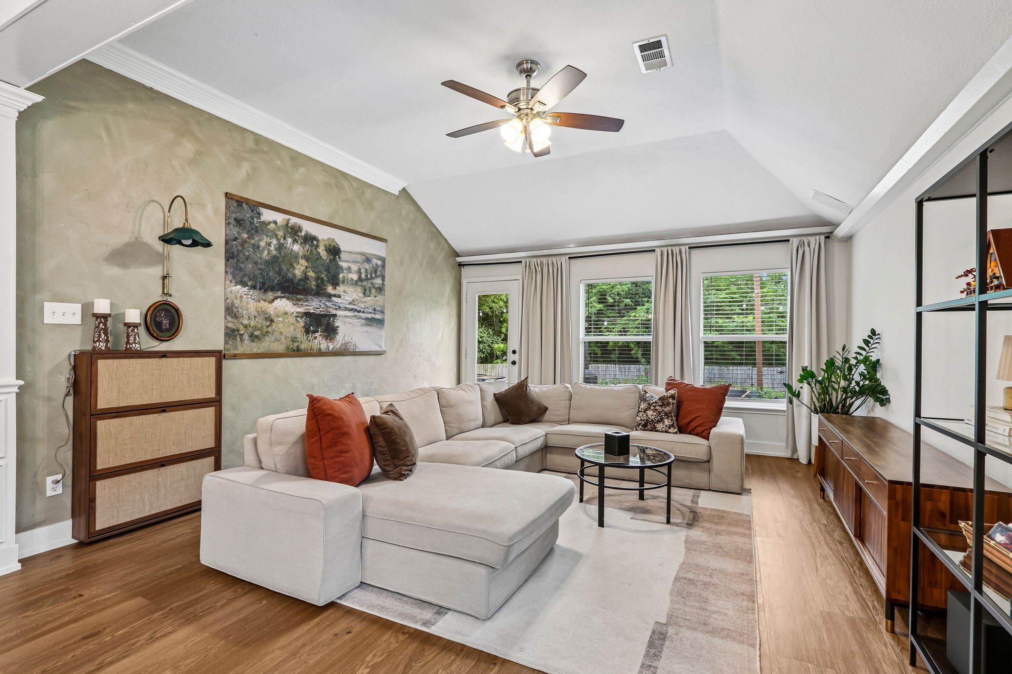 1013 Warbler Aubrey TX 76227